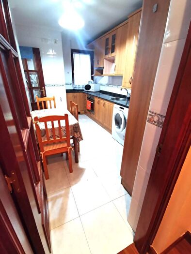 Casas en venta y pisos alquiler - 2
