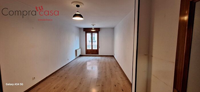 Piso en alquiler en Plaza Mayor San Agustín, Segovia Capital de 3 habitaciones