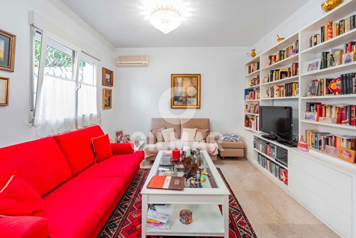 Casa en venta en Chamartín, Ciudad Jardín de 2 habitaciones