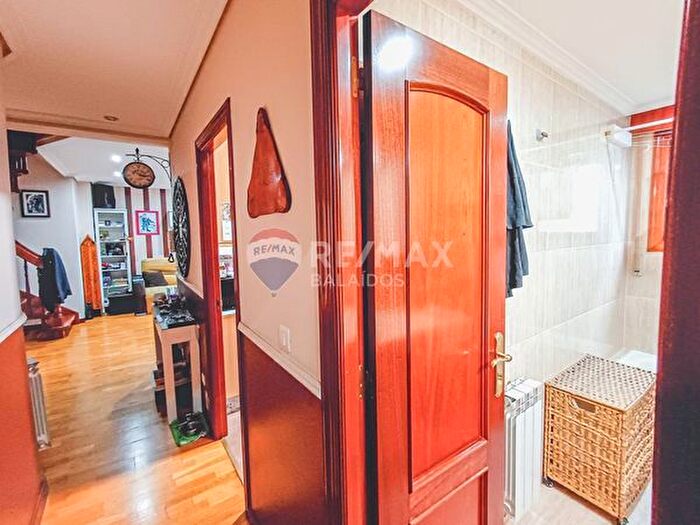 Casas en venta y pisos alquiler - 3