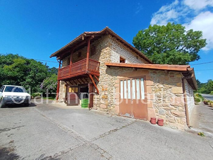 Casa en venta en Artzentales, Bizkaia de 4 habitaciones