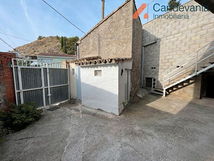 Casas en venta y pisos alquiler - 2