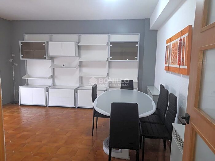 Casas en venta y pisos alquiler - 2