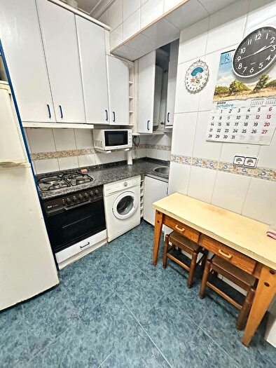 Casas en venta y pisos alquiler - 3