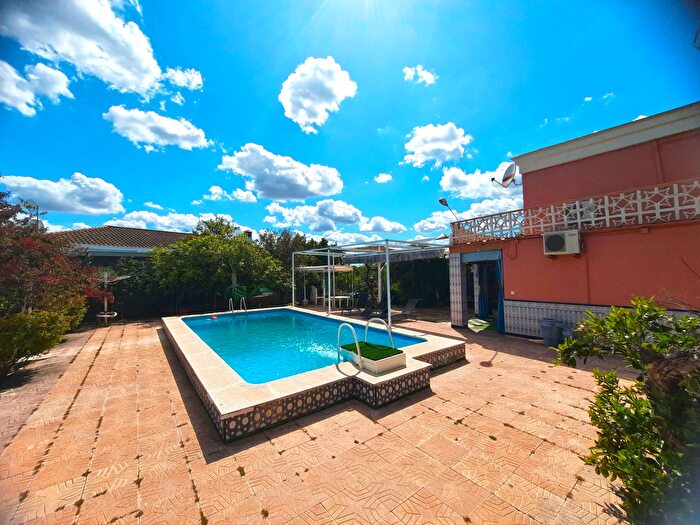 Casas en venta y pisos alquiler - 1