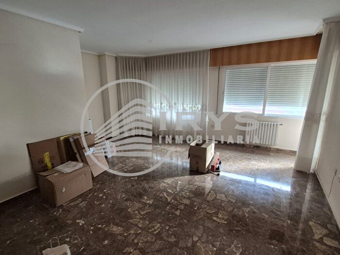 Piso en venta en Ensanche Franciscanos, Albacete Capital de 5 habitaciones