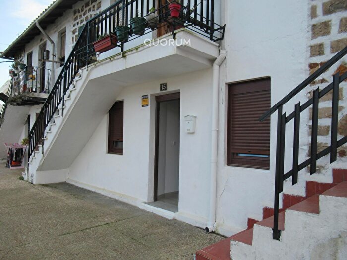 Casas en venta y pisos alquiler - 1
