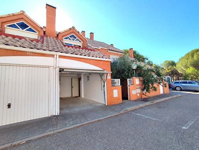 Casas en venta y pisos alquiler - 1