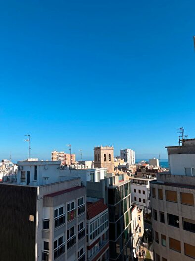 Casas en venta y pisos alquiler - 2