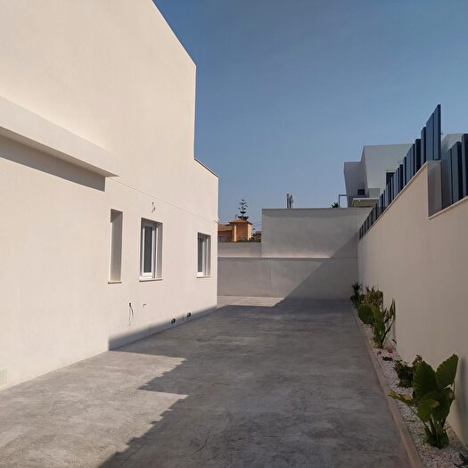 Casas en venta y pisos alquiler - 3