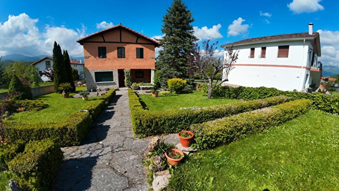 Casas en venta y pisos alquiler - 2