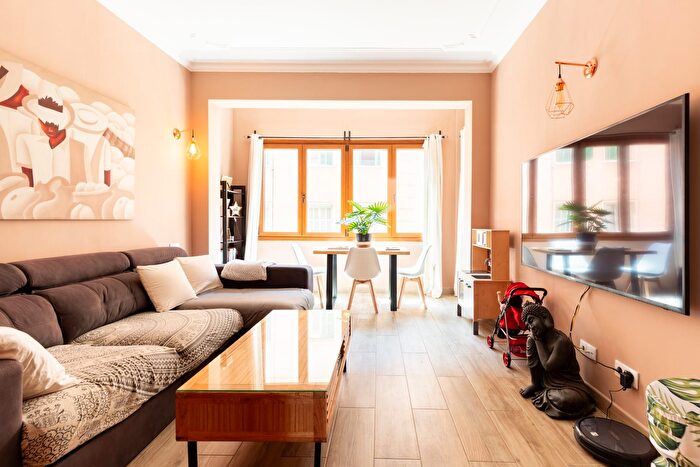 Casas en venta y pisos alquiler - 1