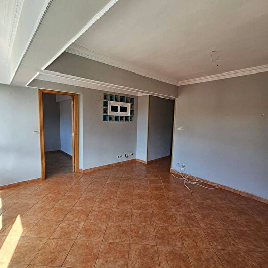 Casas en venta y pisos alquiler - 2