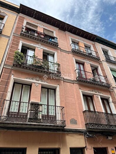 Casas en venta y pisos alquiler - 1