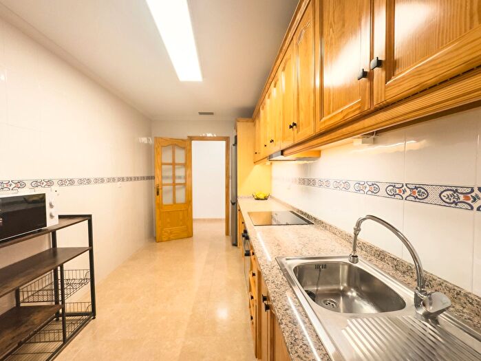 Casas en venta y pisos alquiler - 3