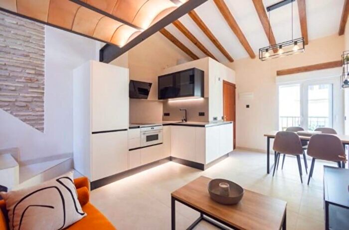 Casas en venta y pisos alquiler - 1