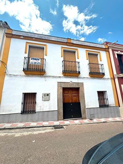 Casas en venta y pisos alquiler - 1