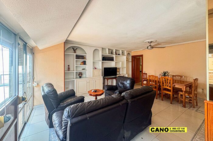 Piso en venta en Centro, Almería Capital de 5 habitaciones