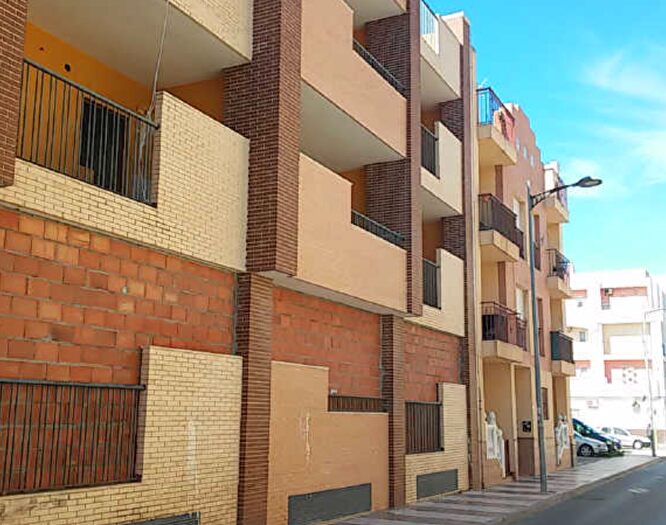Piso en venta en Roquetas de Mar ciudad, Roquetas Pueblo de 4 habitaciones