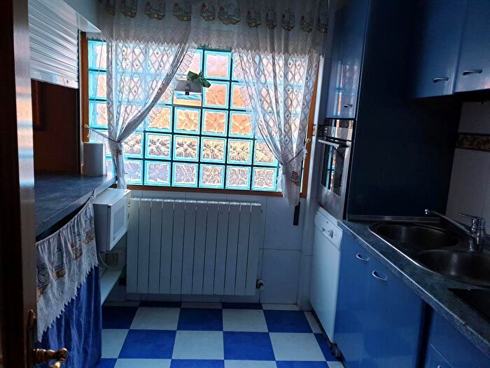 Casas en venta y pisos alquiler - 2