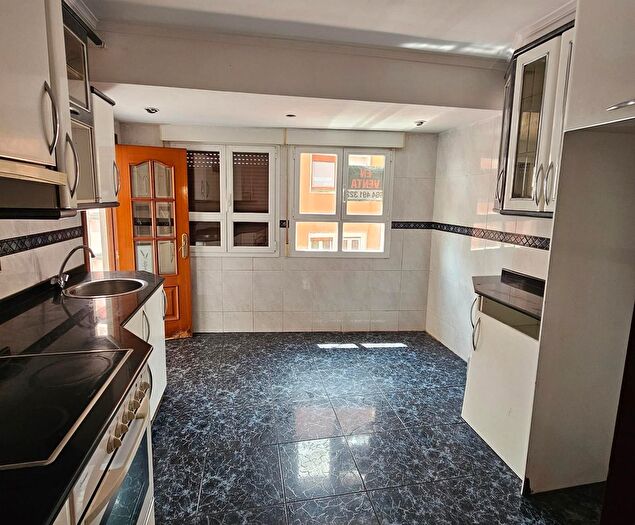 Casas en venta y pisos alquiler - 3