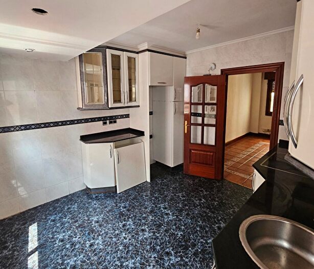 Casas en venta y pisos alquiler - 2