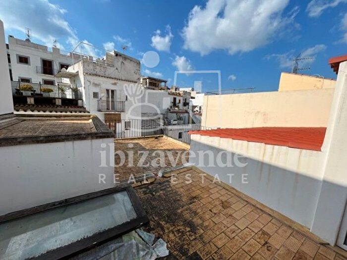 Casas en venta y pisos alquiler - 2