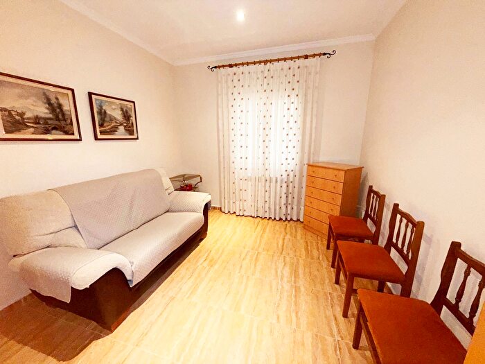 Casas en venta y pisos alquiler - 2