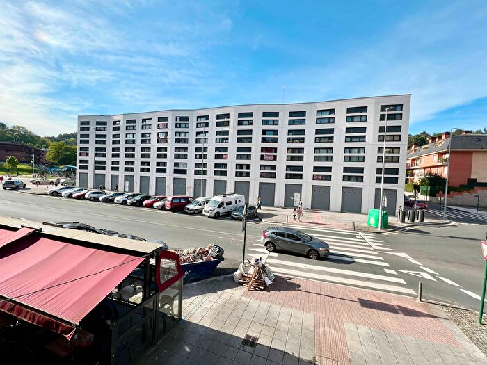 Casas en venta y pisos alquiler - 1