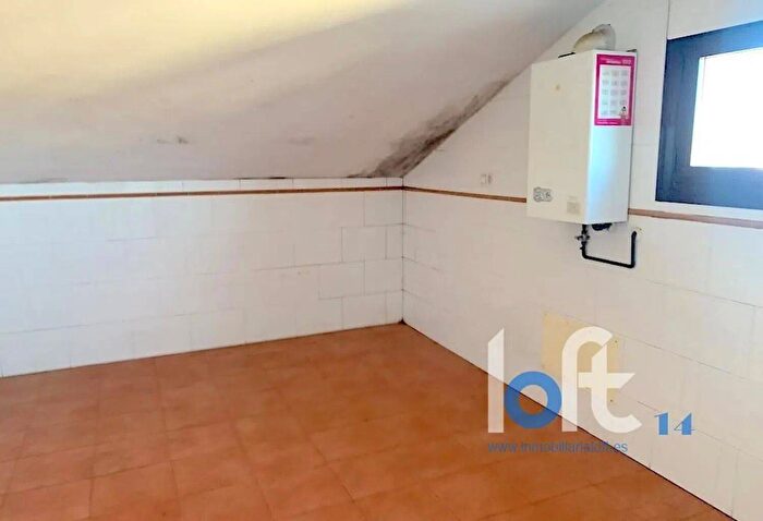 Casas en venta y pisos alquiler - 3
