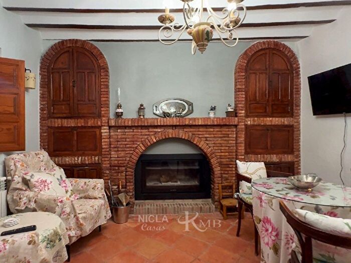 Casas en venta y pisos alquiler - 2