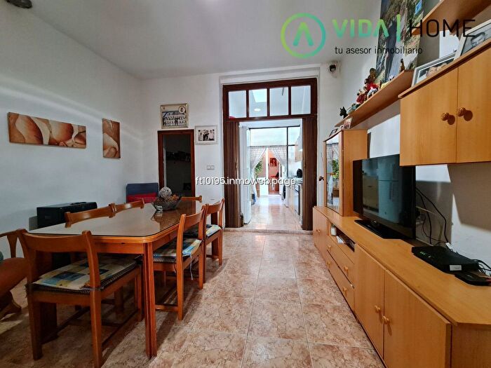 Casas en venta y pisos alquiler - 2