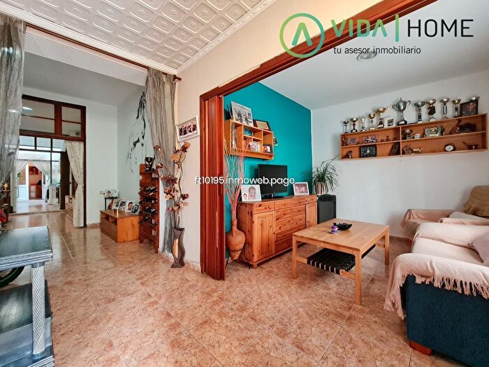 Casas en venta y pisos alquiler - 1