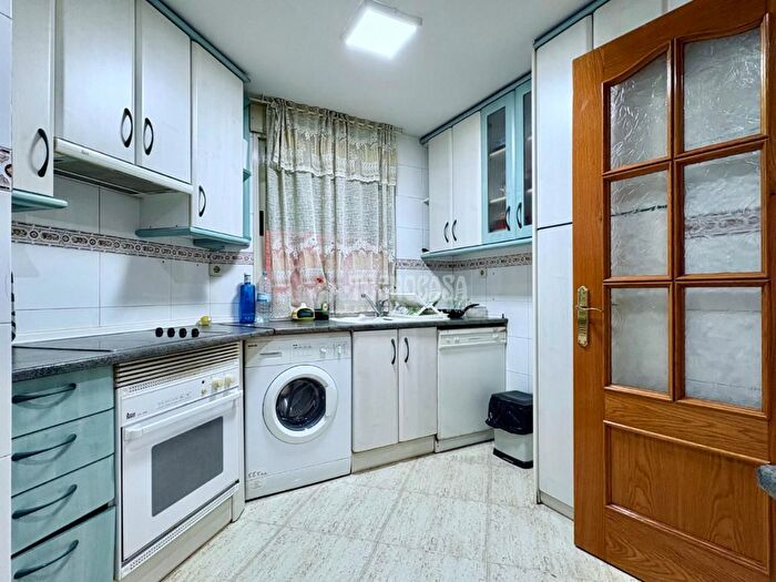 Casas en venta y pisos alquiler - 2