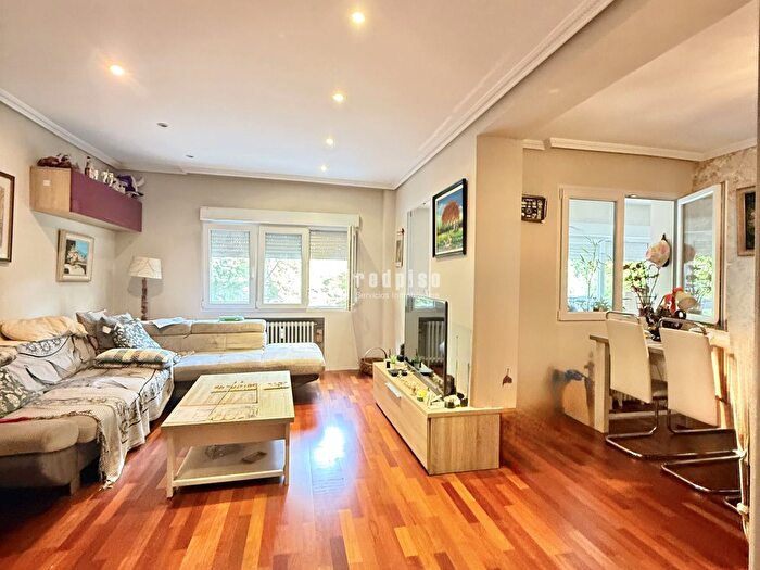 Casas en venta y pisos alquiler - 2