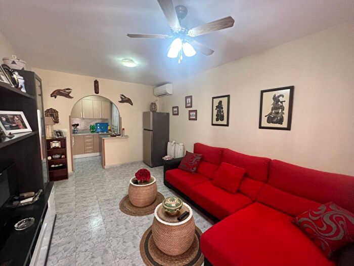 Casas en venta y pisos alquiler - 3