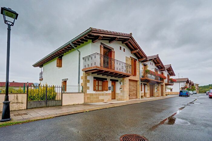 Casa en venta en Urdiain, Navarra de 4 habitaciones