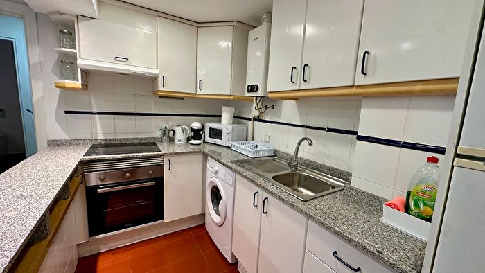 Casas en venta y pisos alquiler - 2