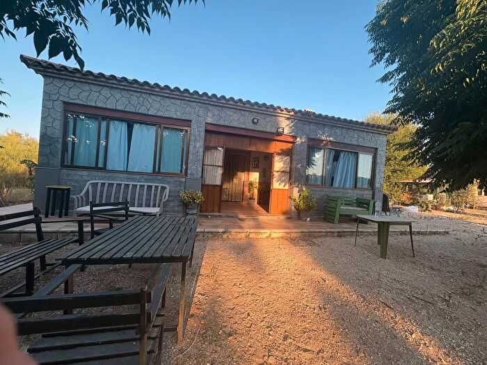 Casas en venta y pisos alquiler - 1