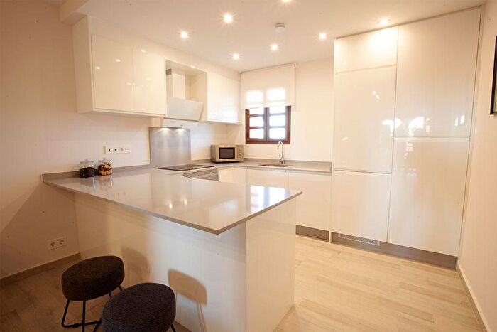 Casas en venta y pisos alquiler - 3