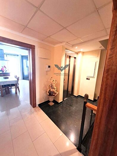 Casas en venta y pisos alquiler - 3
