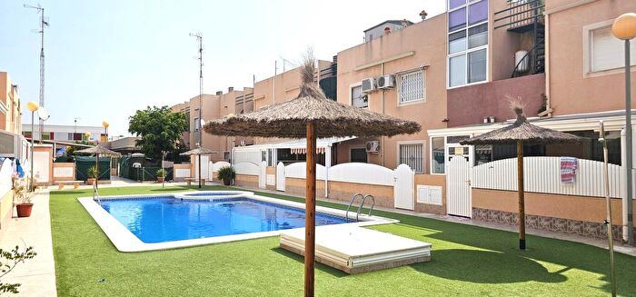 Casas en venta y pisos alquiler - 1