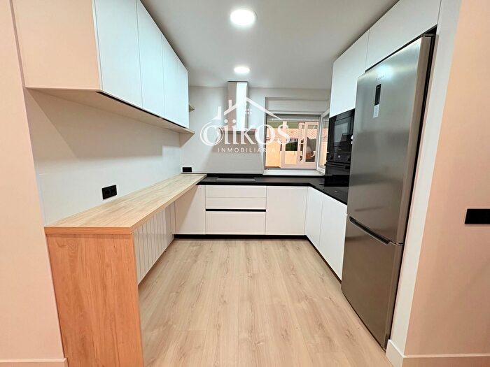 Casas en venta y pisos alquiler - 1