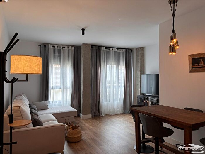 Casas en venta y pisos alquiler - 3