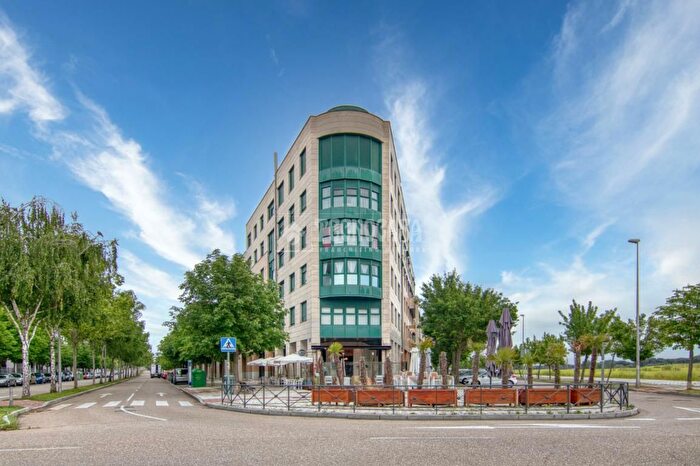 Piso en venta en Pinar del Jalón, Valladolid Capital de 2 habitaciones