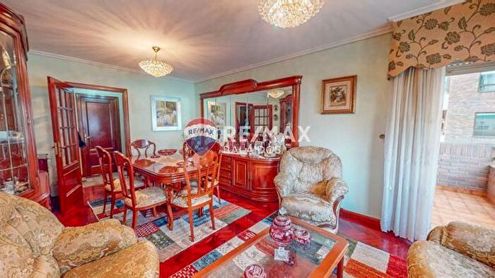 Casas en venta y pisos alquiler - 3