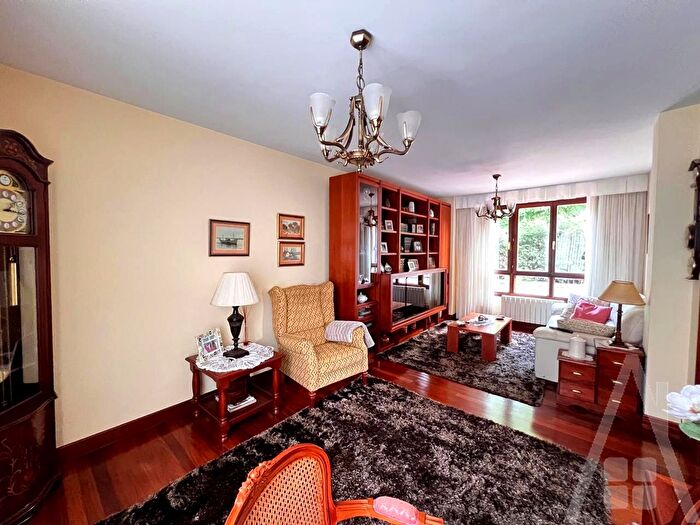 Casas en venta y pisos alquiler - 3
