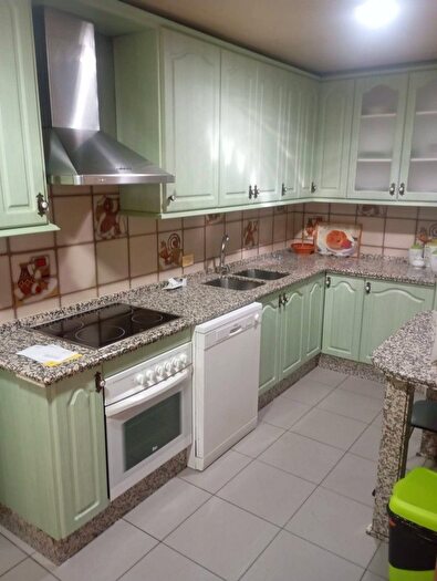 Casas en venta y pisos alquiler - 3