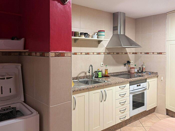 Casas en venta y pisos alquiler - 2