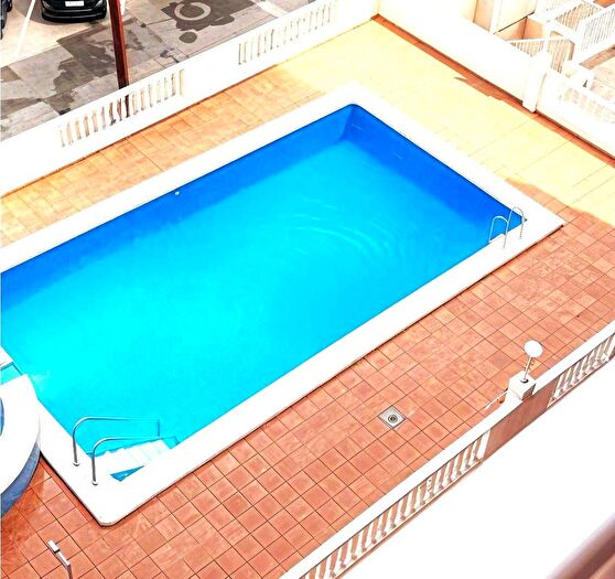 Casas en venta y pisos alquiler - 2